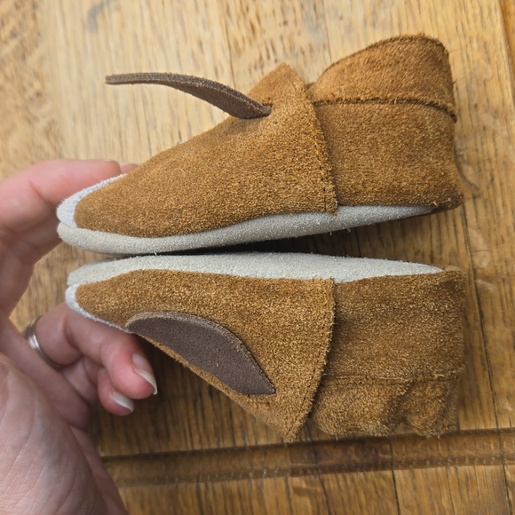 Baby Boden Leather Puppy Shoes - Picture 5 of 7